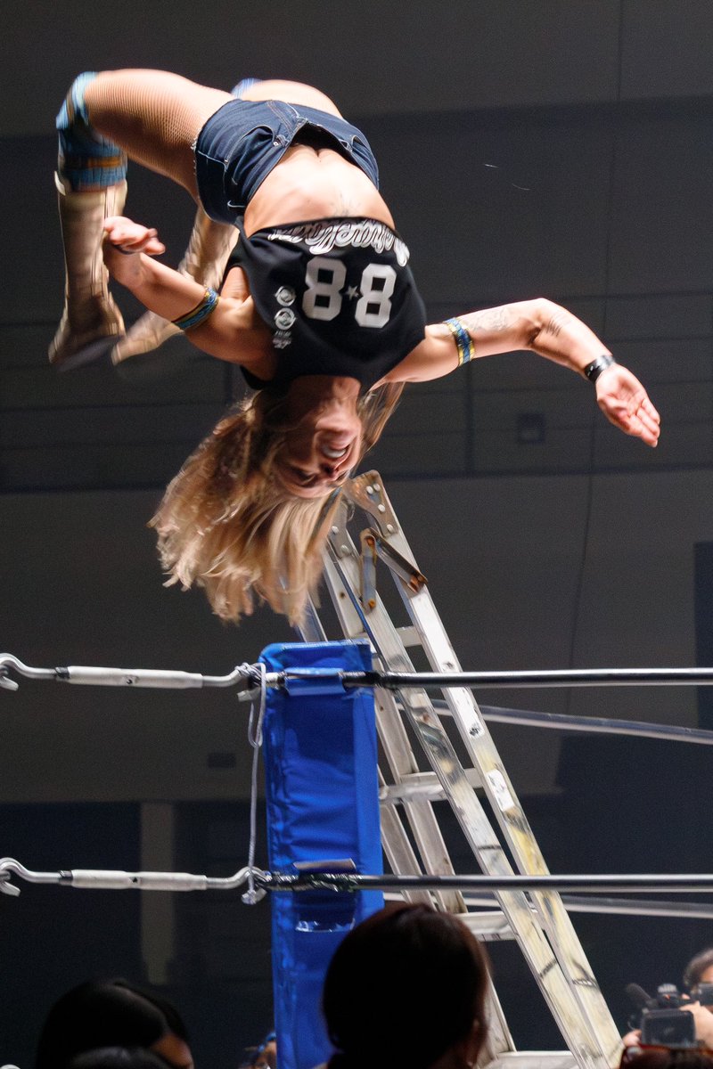 tohru0618's tweet photo. 10/27
#マーベラスプロレス
#marvelous_pro
@info_marvelous
#名古屋国際会議場大会
#hardcorematch
#サディ・ギブス
#セイディ・ギブス
@TheSadiegibbs https://t.co/kwy3TzUtBl