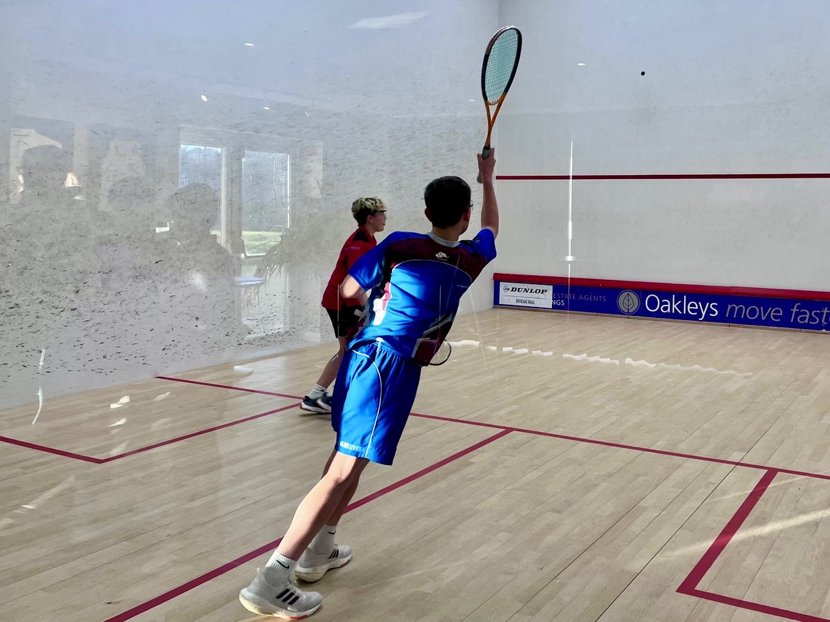 After a rocky start, the U14 squad played some fantastic squash in their Round 1 matches v <a href="/JHGS_Sport/">JHGS Sport</a> <a href="/BedfordModern/">Bedford Modern</a> <a href="/berkhamstedsch/">Berkhamsted Schools</a> . Showing incredible determination, they managed to come 2nd overall which is so encouraging!
Special mention to George (Yr 7) for producing some