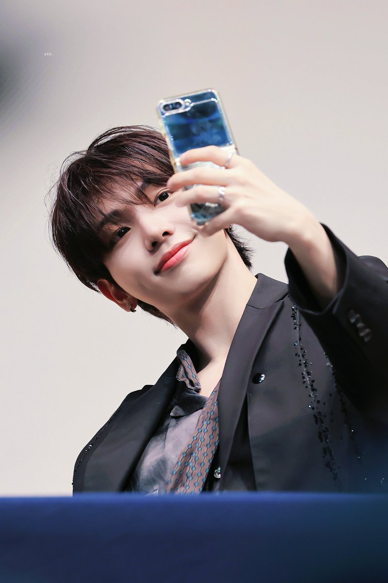 🎂🩵
#BOYNEXTDOOR #명재현 #JAEHYUN