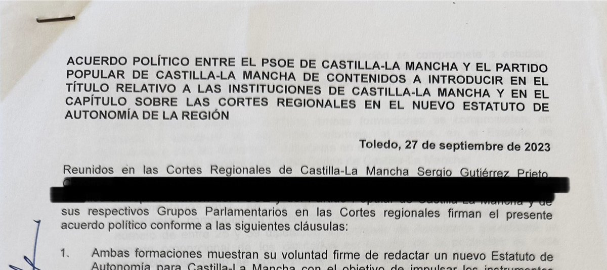 Harto de las mentiras del <a href="/PP_CLM/">Partido Popular de Castilla-La Mancha</a> sobre el número de diputados en el Estatuto de Autonomía que hoy ha vuelto a decir <a href="/santi_serrano/">Santiago Serrano</a>. La verdad:

1. El 27 de septiembre de 2023 tras una serie de contactos (que se iniciaron, en agosto, en Campo de Criptana) se firmó un acuerdo para
