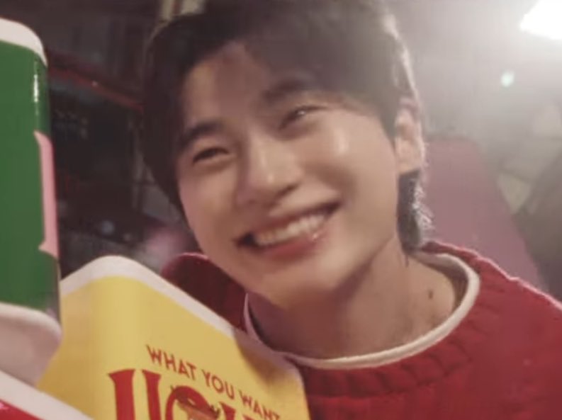 완전 펫캠 시점 아니냐고….. ◠‿◠ ૮₍˶ᵔ ᵕ ᵔ˶₎ა
