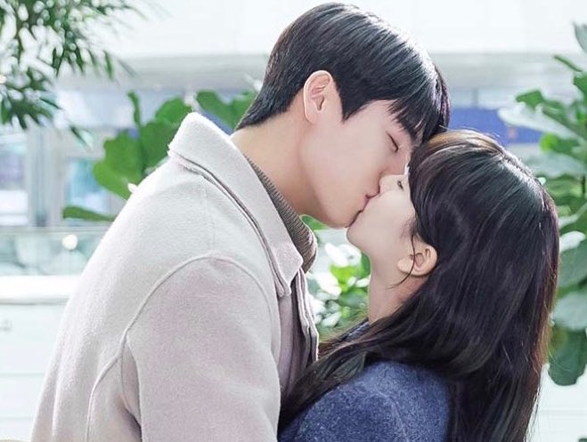 dedicatedfangr7's tweet photo. Included in the replies of this thread, my favorite recent Sso k-drama is #SerendipityEmbrace 💌 in which I genuinely enjoyed from first to last episode, and the chemistry too 🙌🫶

#SerendipitysEmbrace #HooJu 
#KimSoHyun #ChaeJongHyeop https://t.co/ddw98e1u4t
