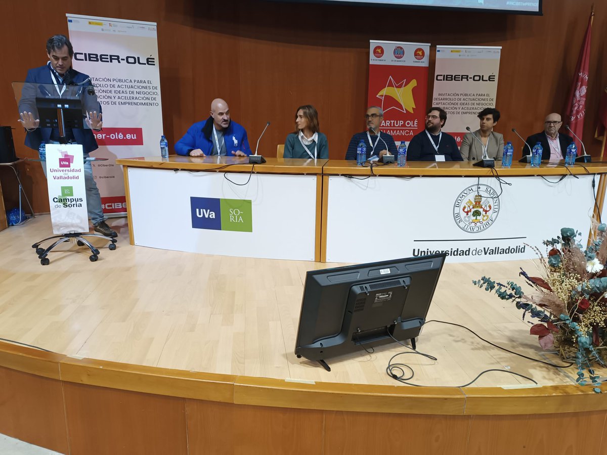 Comienza la #presentación de #proyectos. Modera Rodrigo del Prado (BQ) y participan Paulino González (FACTUR SYSTEM), Candela Sancho (<a href="/detektia/">detektia</a>), Enrique Hernández (<a href="/loopdx/">Loop-Dx</a>), Carlos Barrera (FORA FOREST TECHNOLOGIES SLL)...