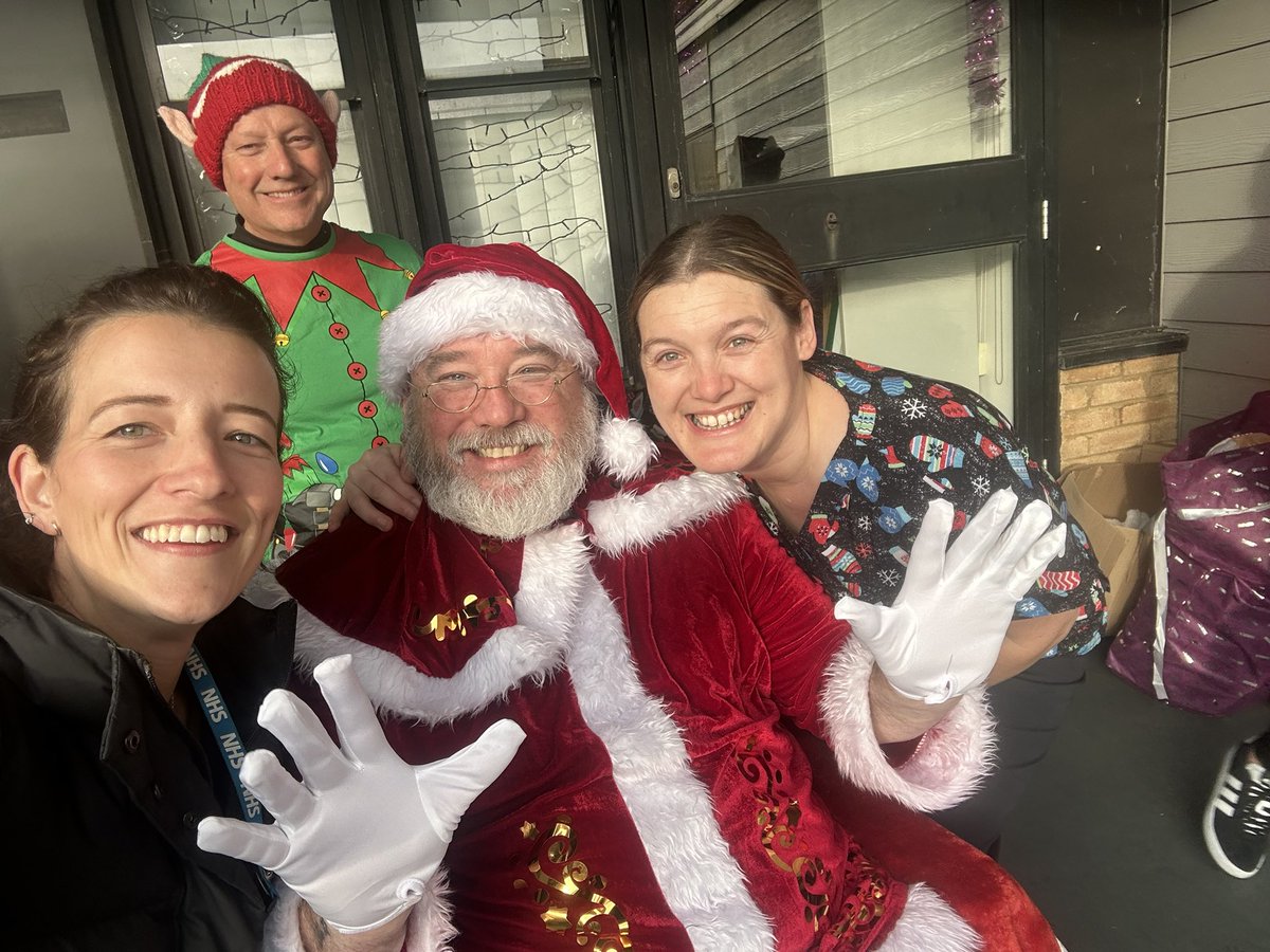 Quick visit to see Santa &amp; the <a href="/NCHPlayService/">NCH Play Service</a> this morning! 

Amazing effort 🥹❤️