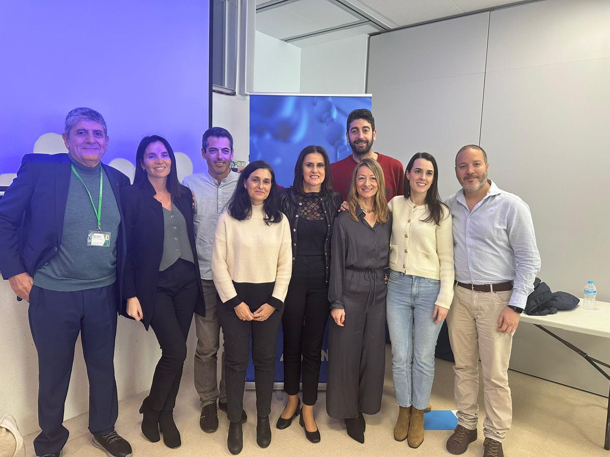HUPMCadiz's tweet photo. El Proyecto Florence del Hospital Puerta del Mar, finalista en la X edición de los premios Somos Pacientes en la categoría ‘Iniciativa de protección social para los pacientes’ 🗞 https://t.co/RfLClvVsqK https://t.co/8y9ci0MIJx