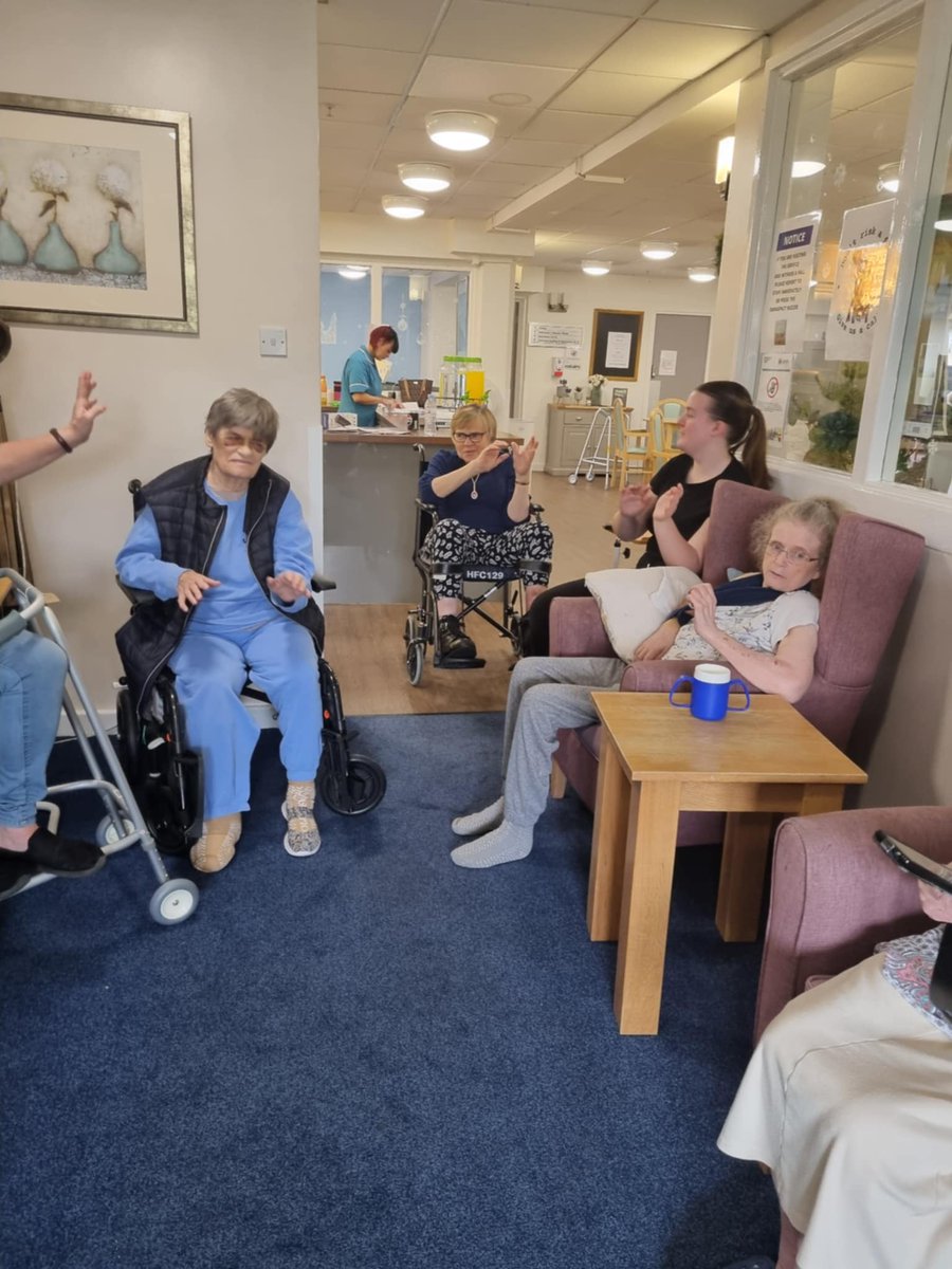 Leeds Recovery Service tweet media