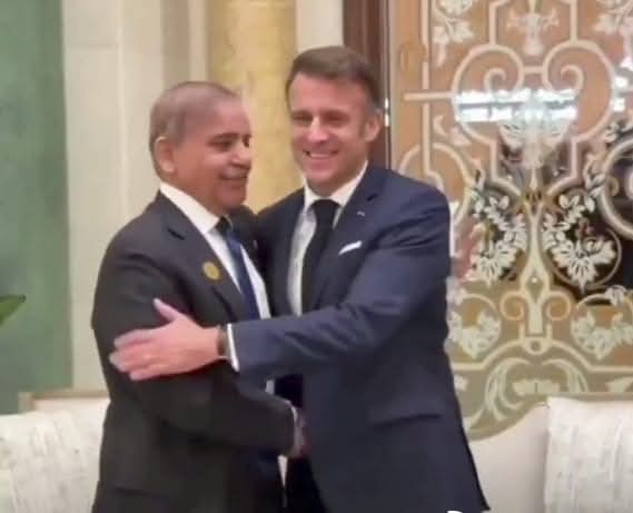 لگتا ہے تحریک لبیک کا عاشقی والا کیڑا صرف عمران خان کے خلاف جاگتا ہے