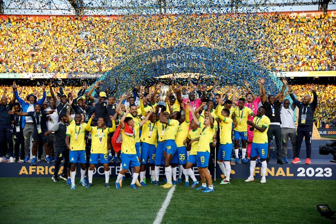 Mamelodi Sundowns players celebrate.