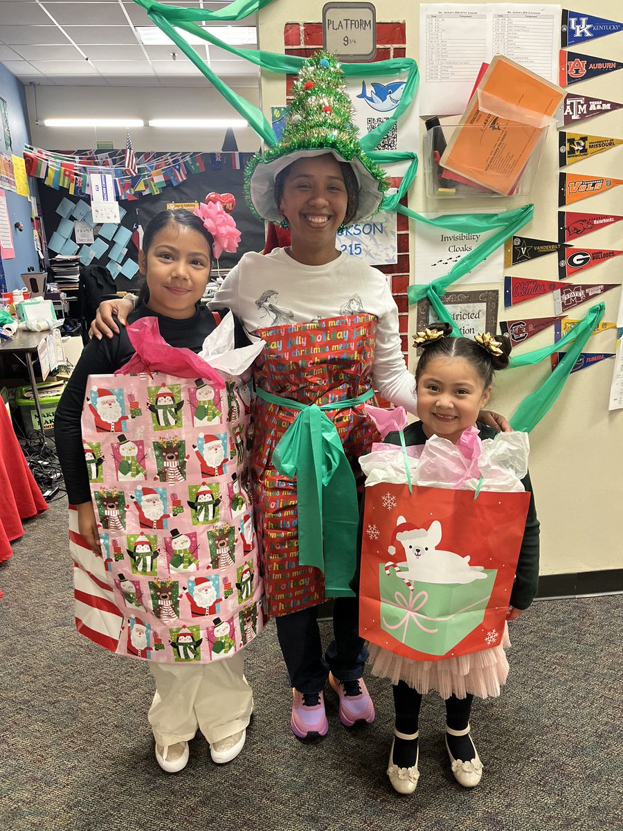 ElementarySmith's tweet photo. A December to Remember.. π Today all Sharks are a Gift π @AdminVerow @escobar_m0404 #ChartingOurPATH #ADecemberToRemember https://t.co/4jl8IZc7rV