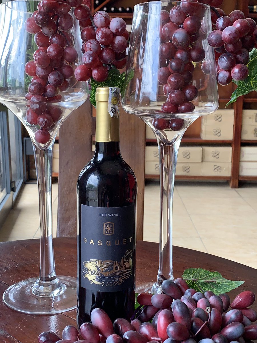 LaCaveDC's tweet photo. Profitez de notre carton de 6 bouteilles de vin Gasquet pour seulement  17 500 FCFA! Un goût authentique parfait pour vos soirées. 

Disponible en gros et en détail 🥰

Tel: 698981400
📍: Douala, Akwa carrefour la porte jaune

#MecrediBiz 

Un retweet svp 🙏🏿🥰 https://t.co/pGI3mYuy4O