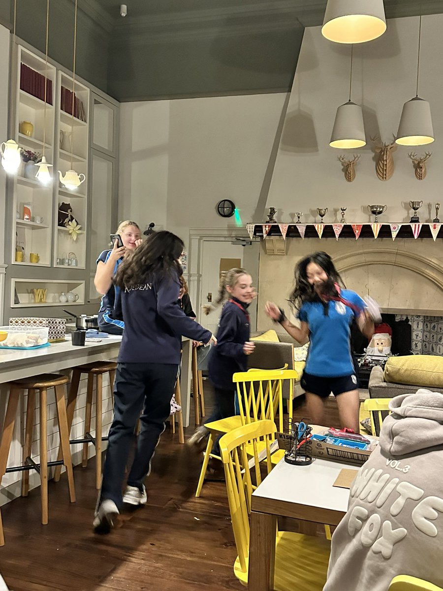 Roedean Houses tweet media