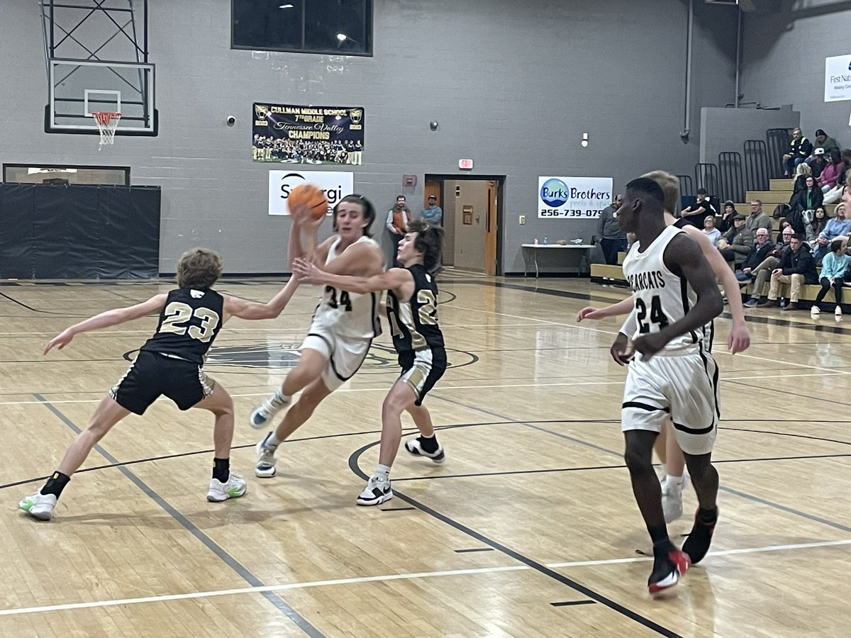 CullmanMiddle's tweet photo. CMS Basketball 🏀 

8th Grade Boys

Hayden 26

Cullman 49

#WinningCulture https://t.co/11MVxSE24o