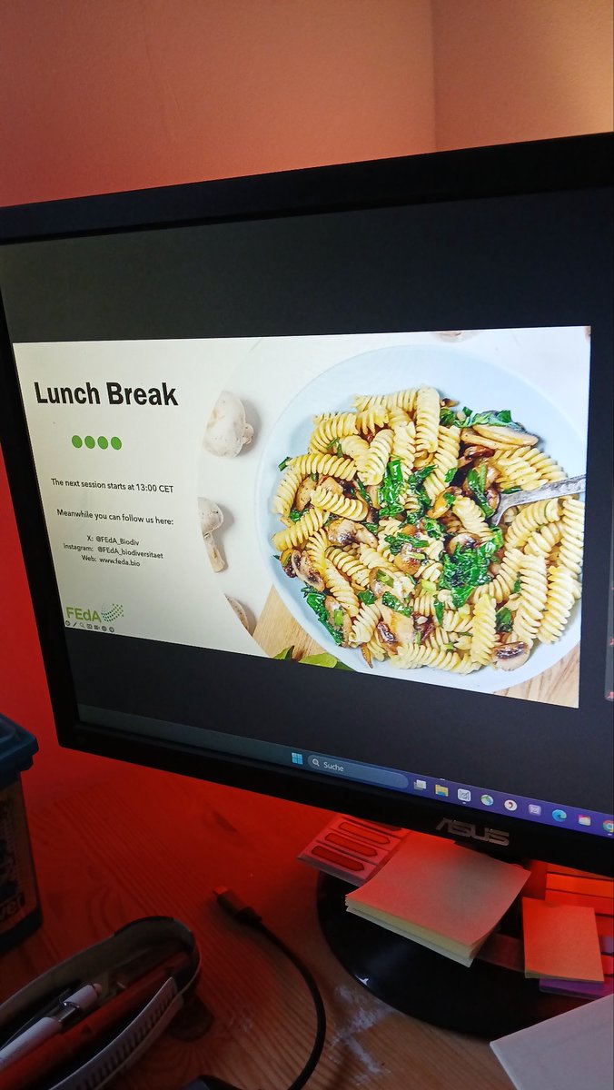 Mittagspause <a href="/FEdA_Biodiv/">FEdA | Biodiversität erforschen und erhalten</a> #Biodiversity #ClimateCrisis #Bonn #Siebengebirge