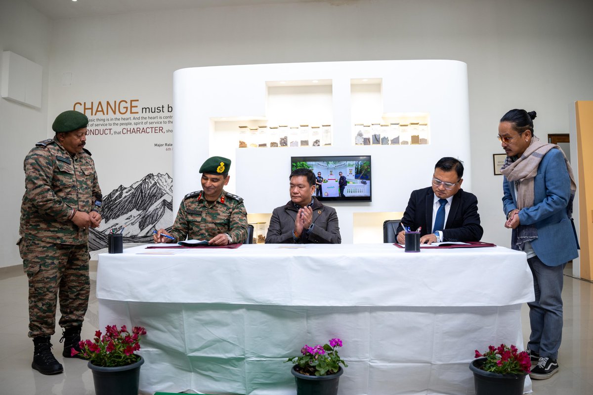 arunachaltimes_'s tweet photo. “If not for Sardar Patel, Major Bob Khathing, and the then Governor of Assam, Daulat Ram, who knows if we #Monpas and the #Tawang region today would have been under #Chinese-controlled #Tibet?” — Pema Khandu in Tawang while handing over the upkeep of #BobKhathingMuseum of Valour to the #IndianArmy.