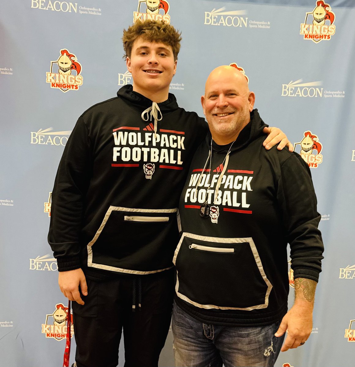 Americanfbcamp's tweet photo. 🐺🔴⚫️🐺 #1Pack1Goal 
@kagepayne0 #NationalSigningDay 
@PackFootball https://t.co/Eq9hcTiZ9o