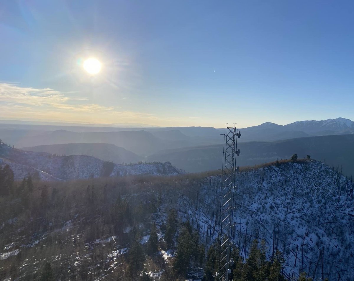 Check out this stunning shot Dustin A. captured will on site near Missionary Ridge! 
#wherewework #teameastex #teamontivity #towerclimbers #itsgettingcoldoutside #officewithaview #thankyou #staywarm