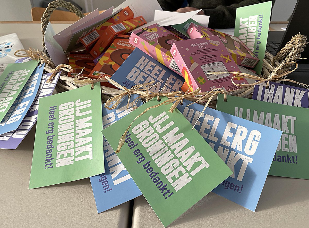 GRAAG GEDAAN!

Het doel van de Nationale dag van de vrijwilliger is om iedereen die vrijwilligerswerk doet te bedanken voor hun inzet. 

Voor iedere vrijwilliger van <a href="/VdsbEemsdelta/">VoedselbankEemsdelta</a> een bedankkaartje en een S.
De S van Superblij en van Super bedankt!

Info: bit.ly/36n3O6A