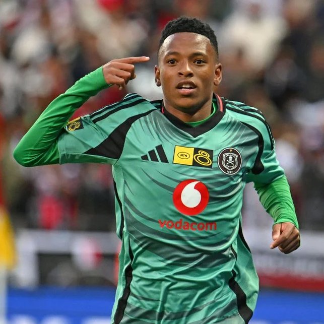 DeadlineDayLive's tweet photo. 🚨 20-year-old Orlando Pirates star Relebohile Mofokeng has been identified as a target by Barcelona.

(Source: @SPORT) https://t.co/gMKxOrGkYf