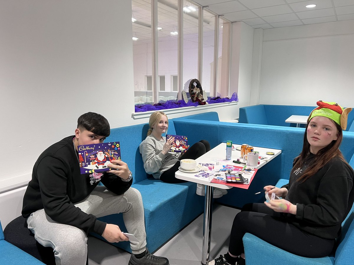 A massive thank you to our helpers today from the <a href="/CalaClacks/">CALA Group</a> they have been amazing serving the pensioners, clearing up. Using their initiative whenever something needs done. They even want to stay for the evening kids event! Wow! 🤩 <a href="/ClacksCouncil/">Clackmannanshire Council</a> <a href="/ClacksEducation/">Clackmannanshire Council People Directorate</a>