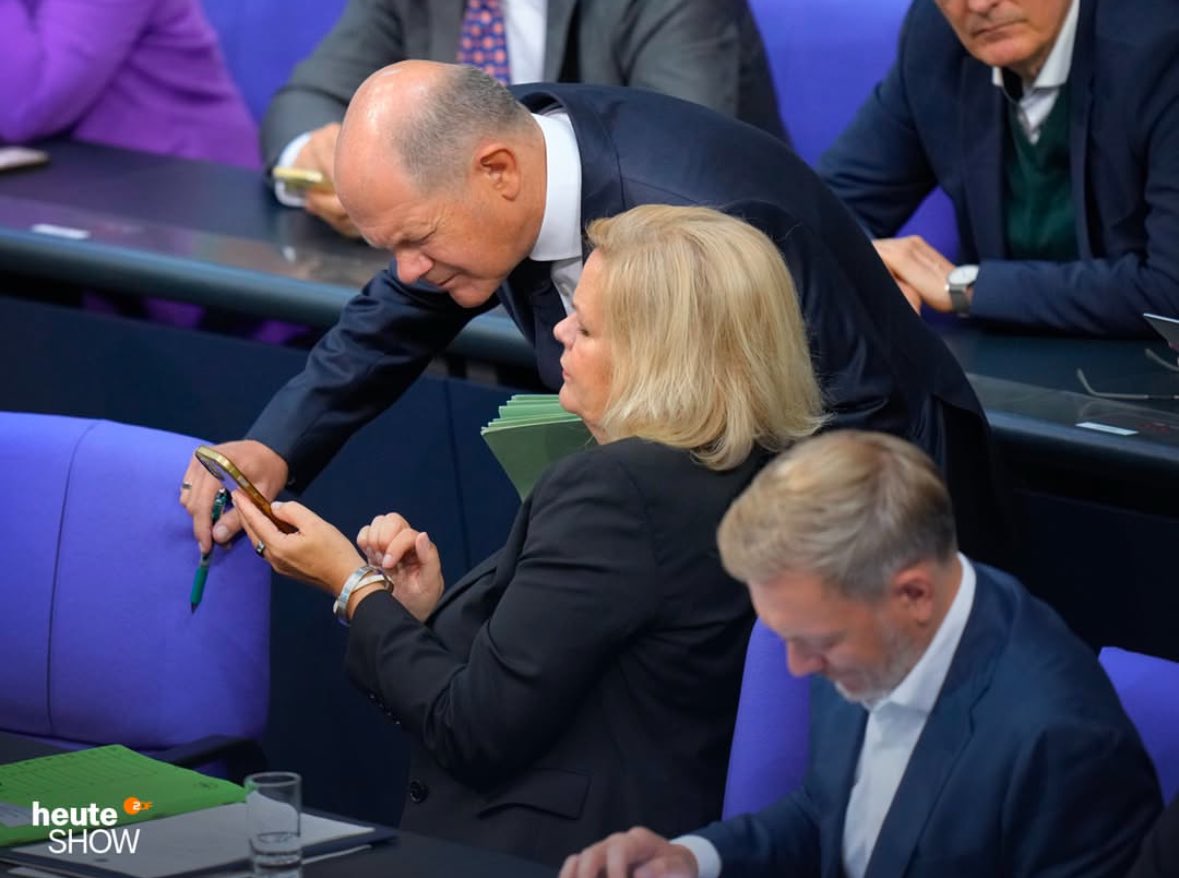 “Bist du das, der da den Staubsauger fickt?”