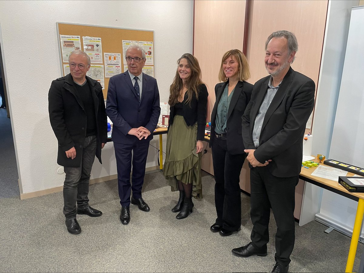 INAUGURATION - Nouvel atelier Canopé 65 de Tarbes inauguré ce jour au sein de la <a href="/CCITarbesHP/">CCI Tarbes et HP</a> en présence de <a href="/gillescraspay/">Craspay Gilles</a>  pour <a href="/MairieTarbes/">Mairie de Tarbes</a>, Michel Pélieu, président du CD des <a href="/hautespyrenees/">Hautes Pyrénées</a>, Franck Peyrou, IEN <a href="/actoulouse/">Académie de Toulouse</a>, <a href="/McMissir/">McMissir</a> et <a href="/AnnePhilipson/">Anne Philipson</a>.
Cc <a href="/Inspe_Toulouse/">Inspé Toulouse Occitanie-Pyrénées</a>