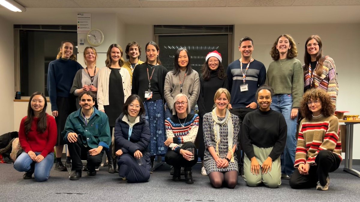 Happy December from the SBB Team! 🎄

We held our Christmas Gathering yesterday to celebrate the team's achievements and the impact our research and activities have had this year – it was a lovely time!