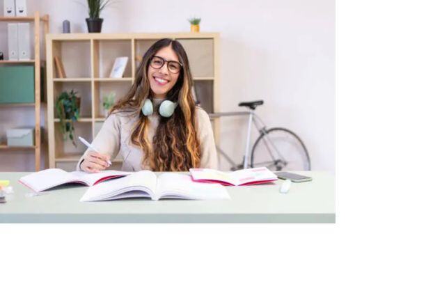 wellnessyorkscs's tweet image. New to Canada? 🇨🇦 Improve Your English to make friends, build confidence and feel at home😊
Try podcasts, movies, and daily practice. Learn more on our blog: hubs.li/Q02-hwMn0
#EnglishLanguageProficiency#LifeInCanada