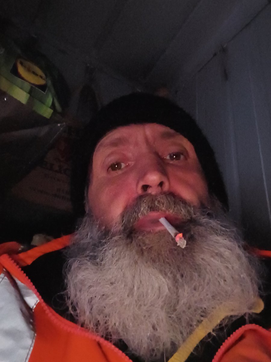 shaun_jason's tweet photo. @TIMBARRYRVA rain throwing it down on tin shed...listening to shed song....life is good when I've got your music for company ❤️ #Timbarry https://t.co/gyA77P6mBA