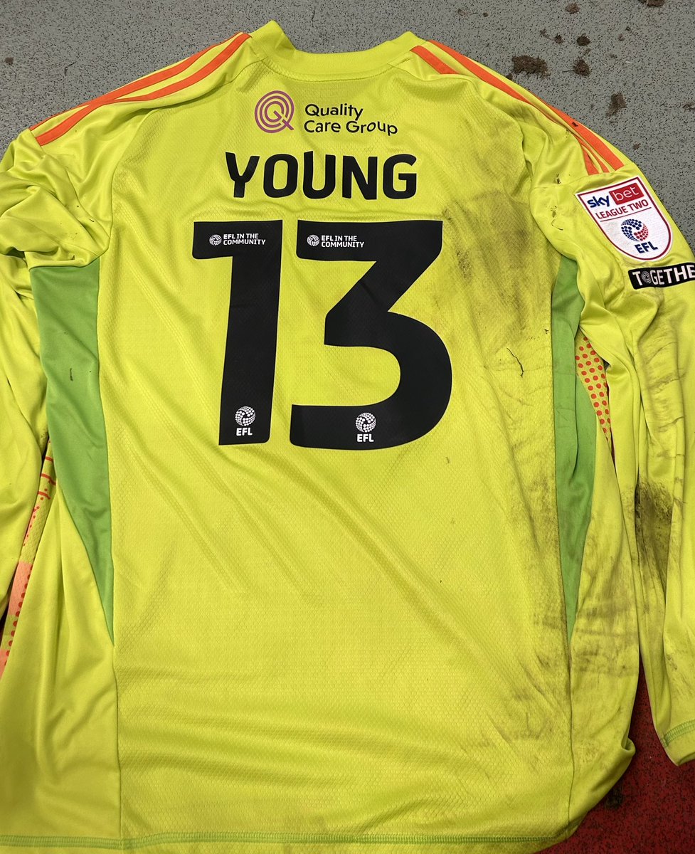 Proud to make my EFL League 2 debut, +3 points and a clean sheet🧤