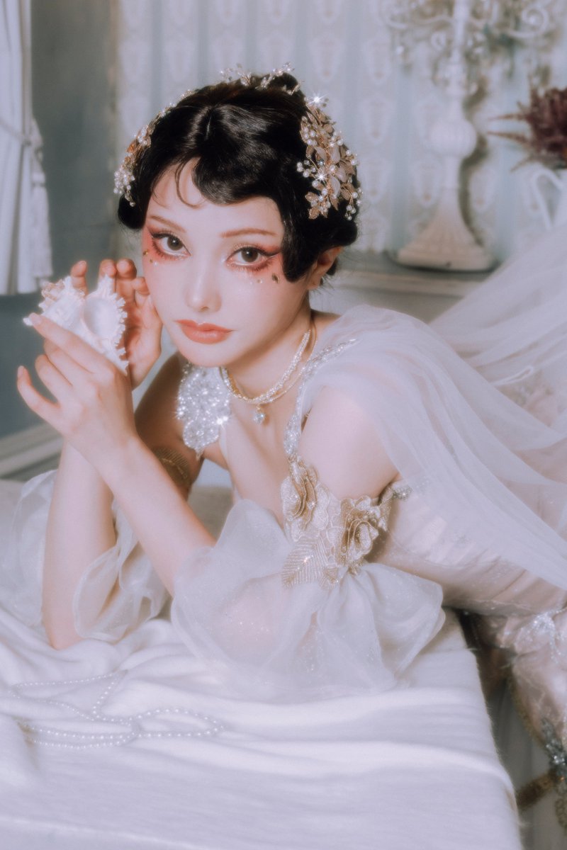 peko_ekubo's tweet photo. 12/7~8の展示会で見せきれない他の写真の掲載許可いただけたので🎀

写真集の内容はもっともっとカメラマンさんの苦悩や想いや向き合い方などの感情が表現された素晴らしいものになってますので楽しみにしててください❣️ https://t.co/zMHvfFACeA