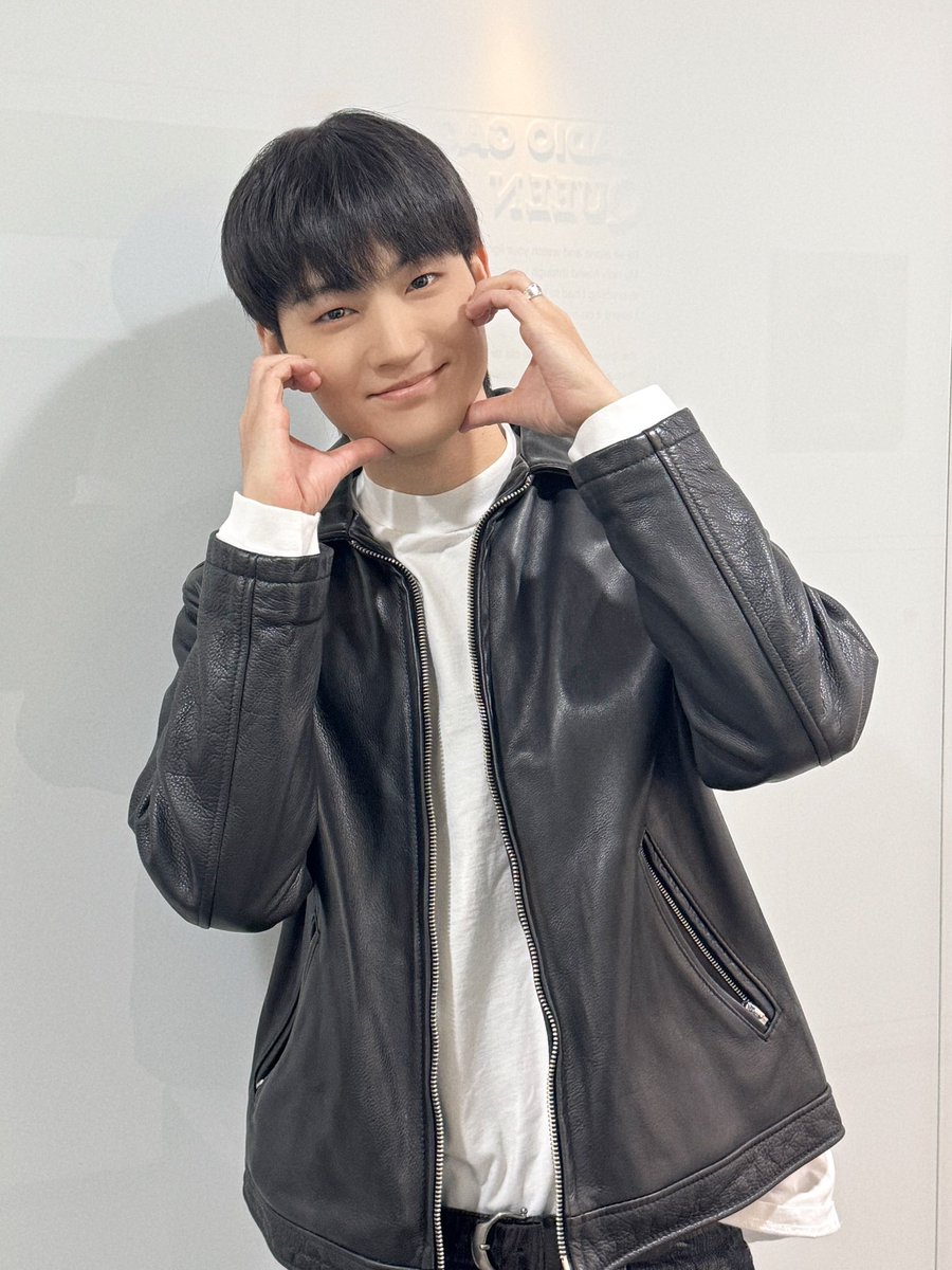 모브컴퍼니 (mauve company) tweet media