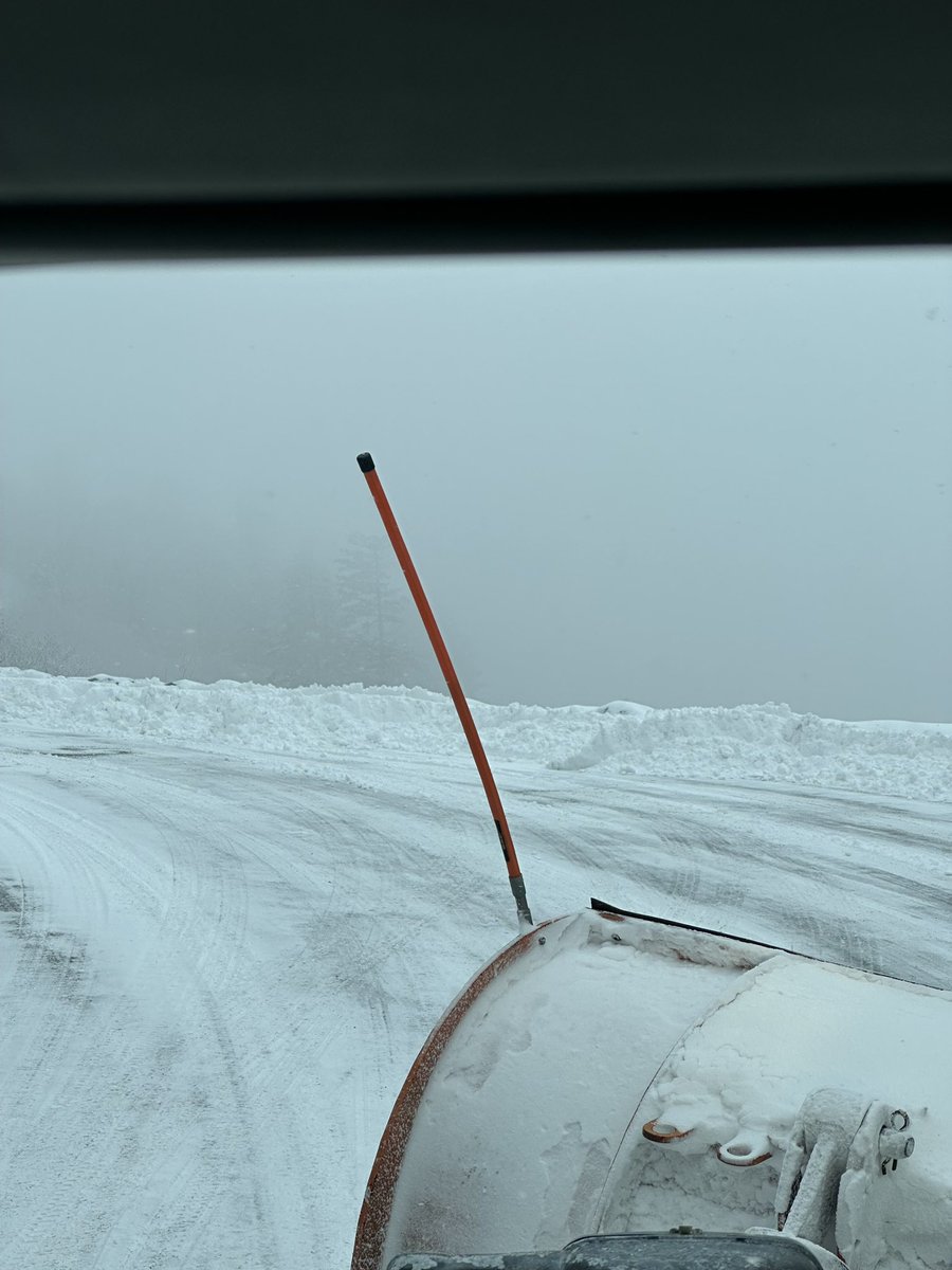 Newfound Gap Road is mostly covered in ice &amp; will remain closed until temperatures increase and staff can safely address weather impacts. 

Conditions are currently unsafe for plow trucks. The National Weather Service forecasts rain turning to snow tonight, plus a wind advisory.