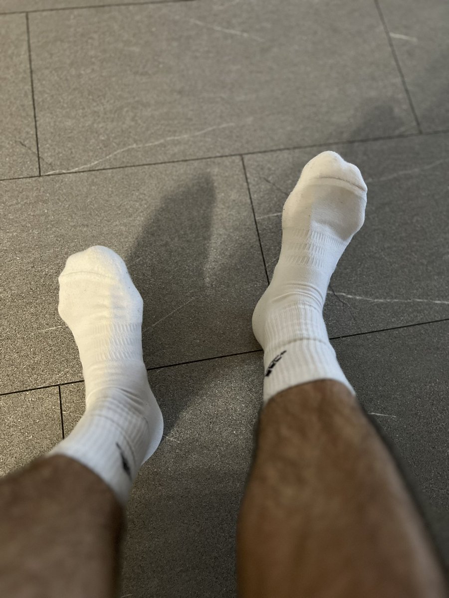 DirtFitSox's tweet photo. Let’s make them more sweaty
#dirtysocks #dirtywhitesocks #sweatysocks #nikesocks #whitesocks #whitenikesocks #socks #socksfetish #malesocks #nikedirtfit #saggging #boxershorts #nikeboxershorts #redBoxers #redBoxershorts #afo https://t.co/CB8BqkYfYv