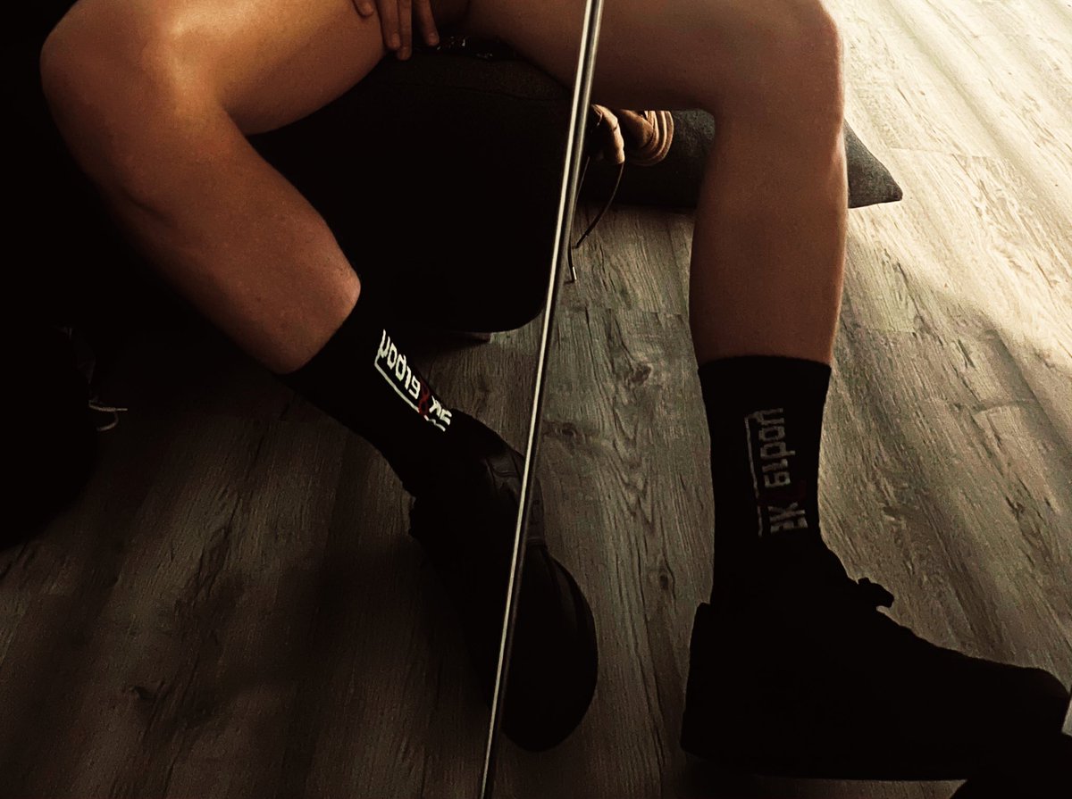 hunhornyguy's tweet photo. New post on my OF 😉
@sk8erboy_com #cashmaster #socks #socksfetish 

https://t.co/1FpWGtmUYY https://t.co/Jsjp2F7N7x