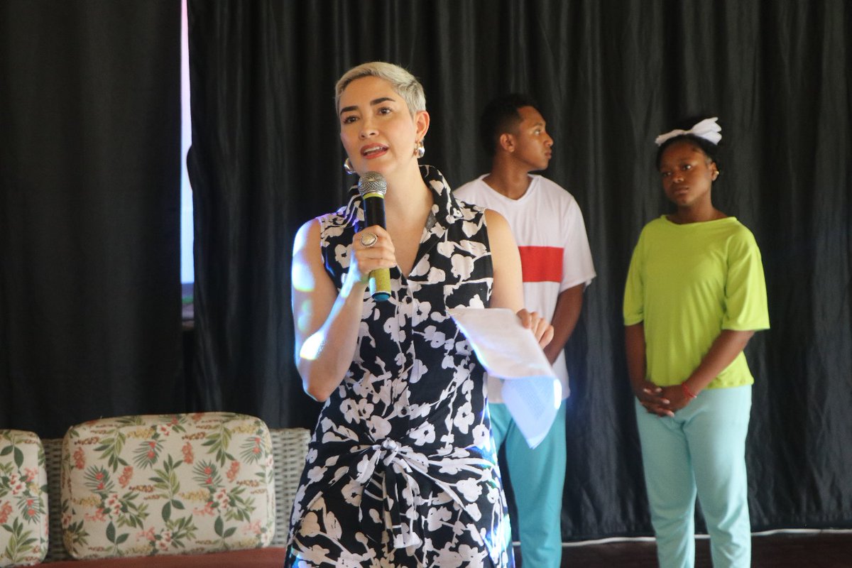 FundacionPlan's tweet image. Nuestra presidenta @AnzolaDeToro  destacó en el cierre del proyecto #EmpoderArteporlaPaz
&quot;No dejen de creer en ustedes. Esto que hemos construido no termina hoy, perdurará para siempre. Gracias por el esfuerzo y compromiso durante estos cinco años.&quot;