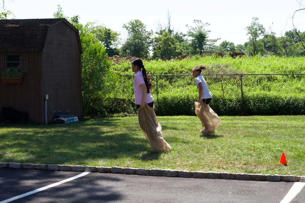 NextGenActing's tweet photo. 🏆 On the 4th day of Campmas, NextGen Acting gave to me... field day fun and games! 🏃
It’s not all rehearsals—at camp, we play, laugh, and compete, too!

Give the gift of creativity—sign up for camp today! 🎁✨
  #FieldDayFun #ActingCampNJ #12DaysOfCampmas #Teamwork https://t.co/3mZtwvpIC3