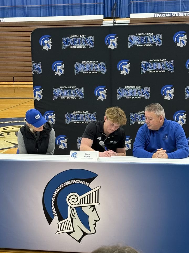 Congratulations to Troy Peltz on his commitment to Iowa Western CC.

Troy is everything that is right about our school community, our city, and our world.

He treats people the right way, works his tail off, and is dependable on and off the field. 

Congratulations Troy!!