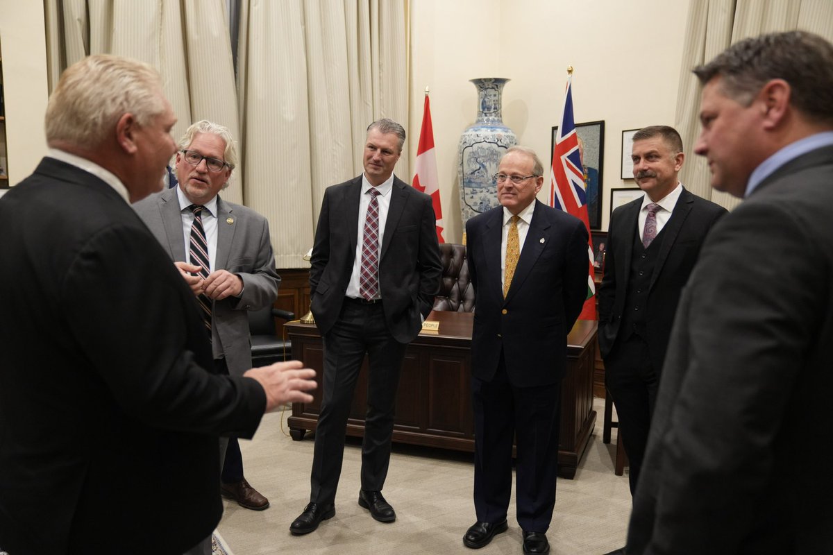 It was a pleasure to join @MPPKerzner in welcoming the team from <a href="/opffa/">OPFFA</a> to Queen’s Park yesterday and thank them for the work they do protecting our communities and saving lives everyday.