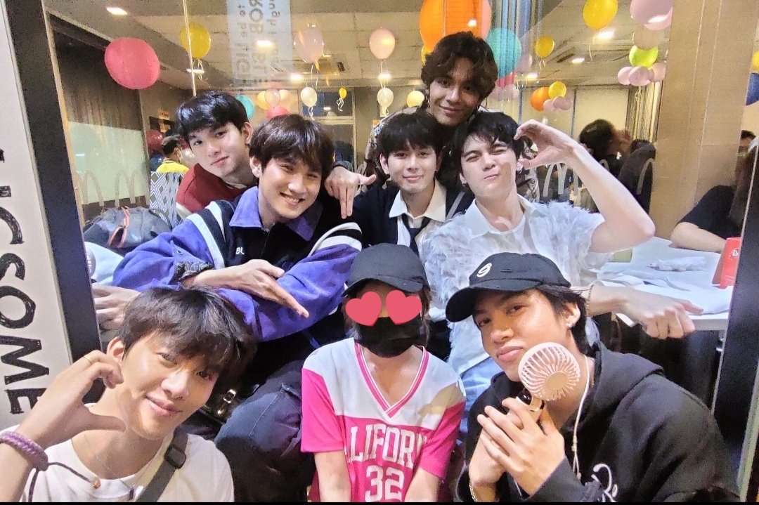 coleensnaps's tweet photo. "going into 2025 with the same boys I fell in love with in 2022" ✨ https://t.co/REqMiztaBi