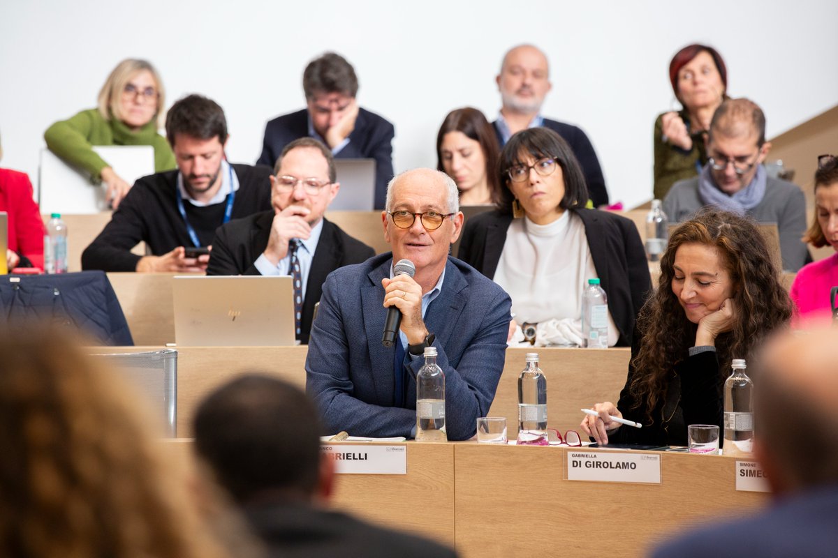 Celebriamo 20 edizioni del nostro Executive Master in Management delle Amministrazioni Pubbliche, con oltre 500 Diplomati e Diplomate che formano una comunità globale di manager della PA.