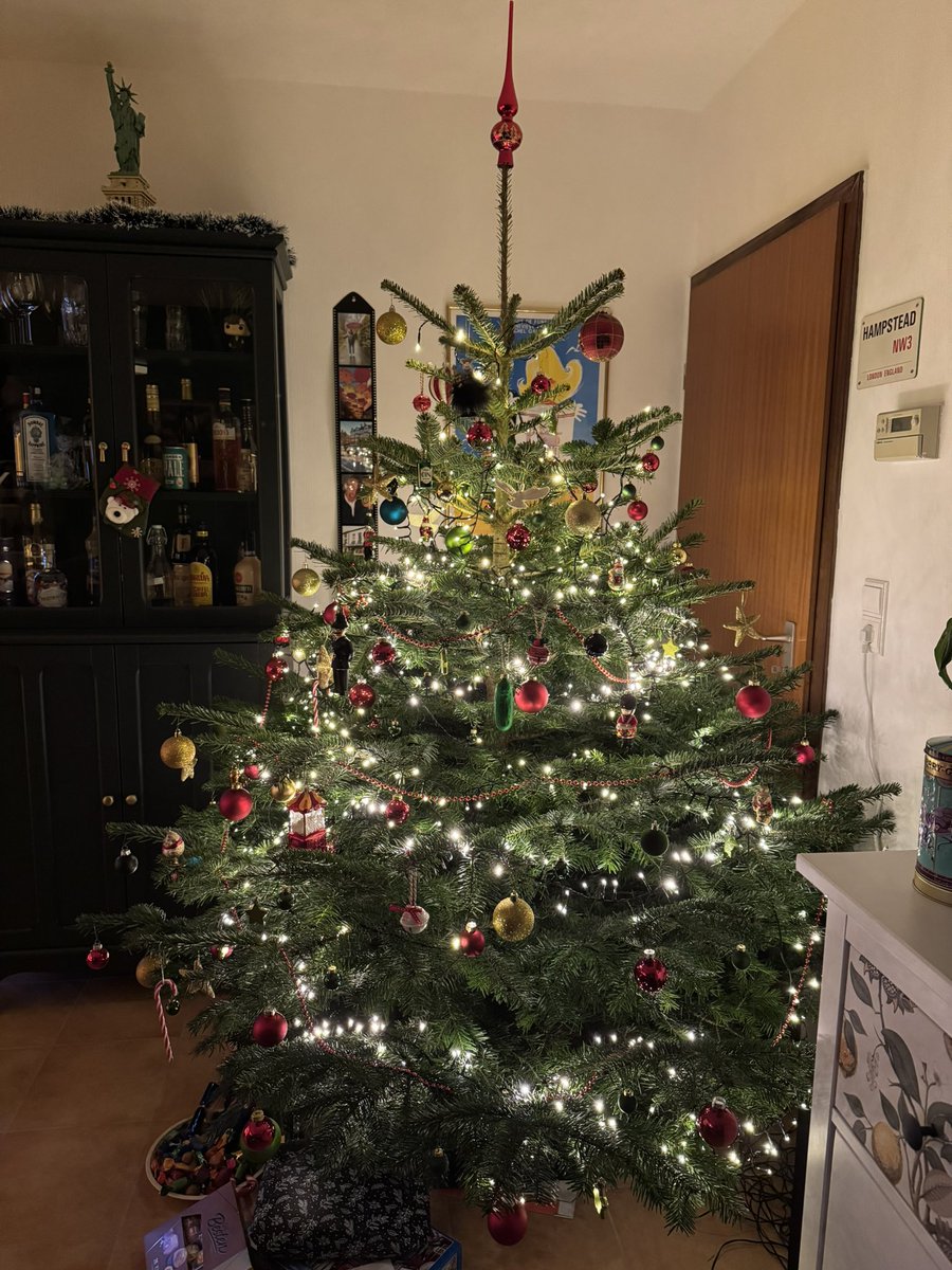 MartinJanoC's tweet photo. 🎄🎅🏼 There he is - 2024’ Christmas tree https://t.co/1cDqsLeZke