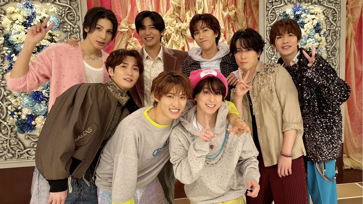 SN__20200122's tweet photo. 「2024 #FNS歌謡祭 第1夜」
ご覧いただきありがとうございました！

ブラザーの皆さんの感想も沢山届いております✉️
ありがとうございました👑

#ブラザーとパイア

#SnowMan
#SnowMan_THEBEST https://t.co/IRXTD65Z3Z