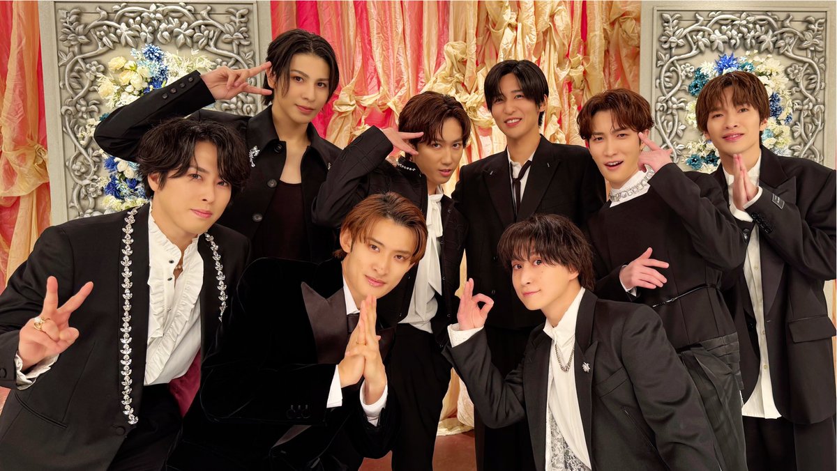 SN__20200122's tweet photo. 「2024 #FNS歌謡祭 第1夜」
ご覧いただきありがとうございました！

ブラザーの皆さんの感想も沢山届いております✉️
ありがとうございました👑

#ブラザーとパイア

#SnowMan
#SnowMan_THEBEST https://t.co/IRXTD65Z3Z