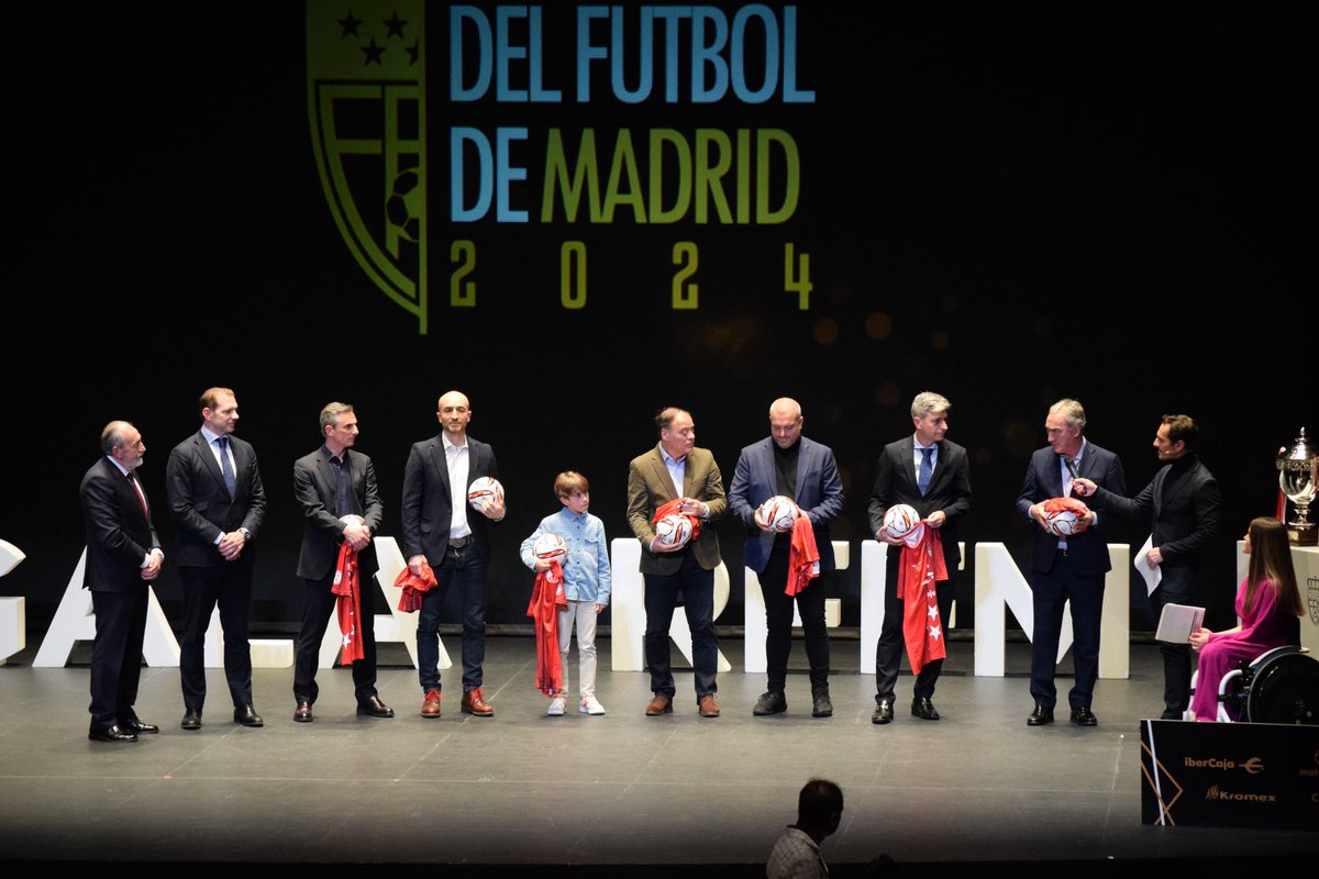 RFFM_oficial's tweet photo. El fútbol de Madrid vive su Gala más inclusiva y solidaria con un especial recuerdo a los afectados por la DANA

🔗 https://t.co/5Rhyn29DNG https://t.co/rCGAoOsc5k