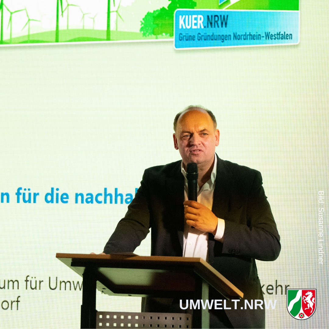 Umweltministerium (@umweltnrw) on Twitter photo 1/5 Mit dem KUER.NRW Businessplan Wettbewerb unterstützen wir seit 10 Jahren innovative #StartUps aus der #UmweltwirtschaftNRW 🌱🚀
Gestern hat Staatssekretär <a href="/haase_viktor/">Viktor Haase</a> die Gewinner-Teams 2024 ausgezeichnet.
#MeilensteineGreenNRW #Umweltwirtschaft 1/5 Mit dem KUER.NRW Businessplan Wettbewerb unterstützen wir seit 10 Jahren innovative #StartUps aus der #UmweltwirtschaftNRW 🌱🚀
Gestern hat Staatssekretär <a href="/haase_viktor/">Viktor Haase</a> die Gewinner-Teams 2024 ausgezeichnet.
#MeilensteineGreenNRW #Umweltwirtschaft