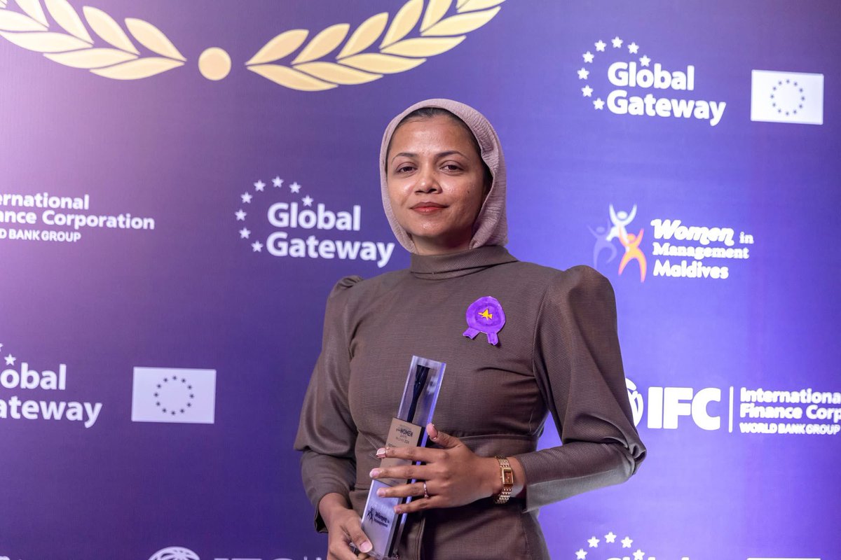 WIMMV's tweet photo. Career Leadership Award in Aviation - Fathimath Nathasha Latheef, Flight Operations Inspector, Maldives Civil Aviation Authority  

@IFC_SouthAsia 

#WIMMV #WIMMV2024 #WIMMVawards2024 #IFC #EmpoweringWomen #Leadership #CareerGrowth https://t.co/nTtM1sd6nY