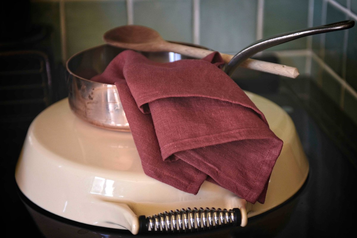 If your food or #productphotos are in need of a refresh for 2025, take a look at our professional #photography service to see how we can help you showcase your #business online and in print. bit.ly/3kO9QW0#photog… #photos