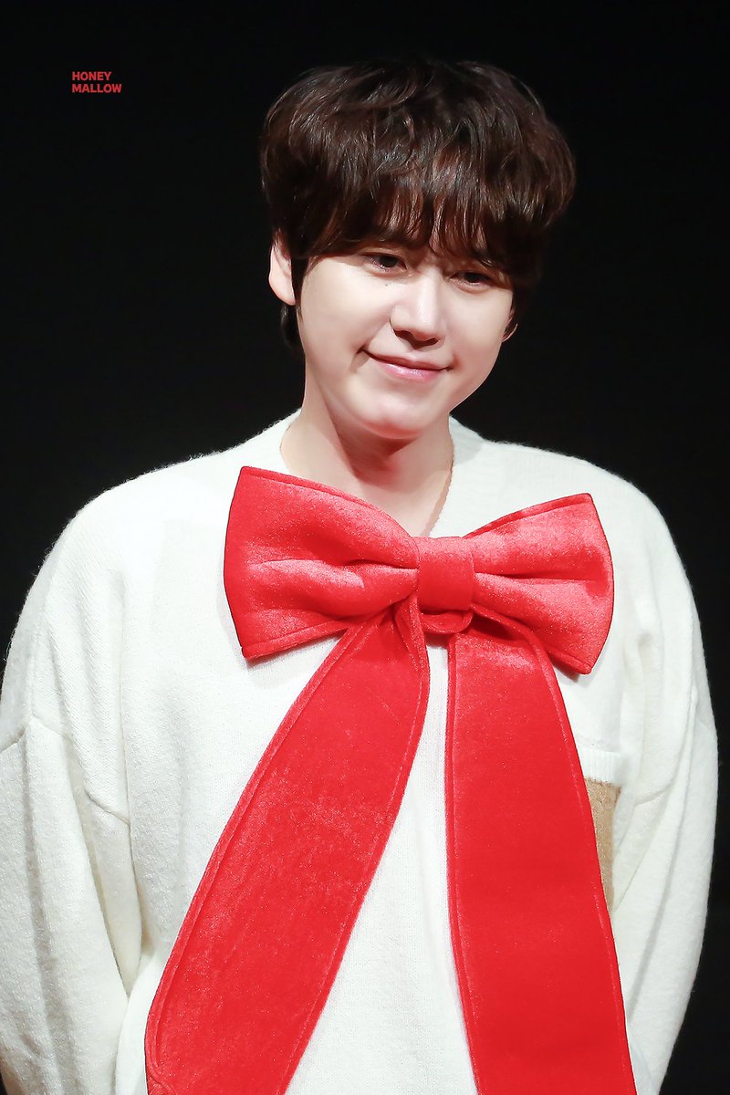 241201 디마뮤 팬싸

마지막 순간까지 안해준다더니😂
너무 귀엽고 사랑스럽게 해줘서 
고마워💙💜❤️🎀🎀🎀

➖

#규현 #KYUHYUN 
#キュヒョン #圭贤
#COLORS
#하루마다끝도없이 #UnendingDays