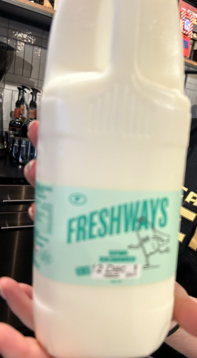 @ChatsWithEm tweet media