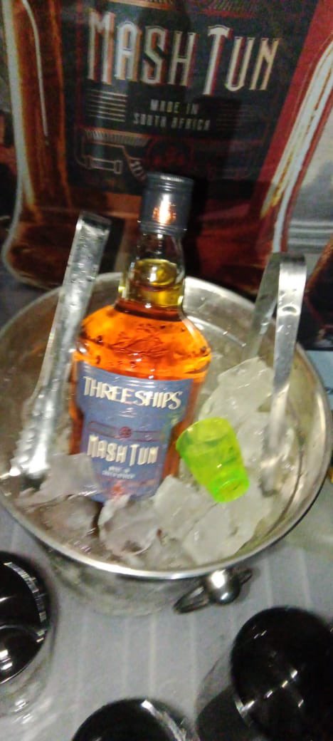 BMotsoaledi's tweet photo. Rxyal fest with the best whiskey in SA!!!!🔥🔥🔥🔥🔥🔥 #ThreeshipsMashTun #3hreeshipsMashTun☄️☄️☄️ https://t.co/nYyJ4nbruM